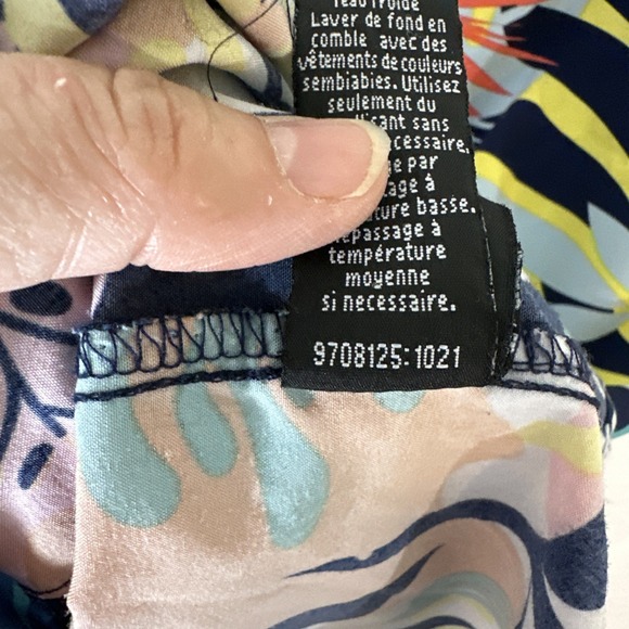 Good Vibes By Drill Shirt Men's Size Medium Hawaiian Multi Color Button Up - Picture 8 of 9